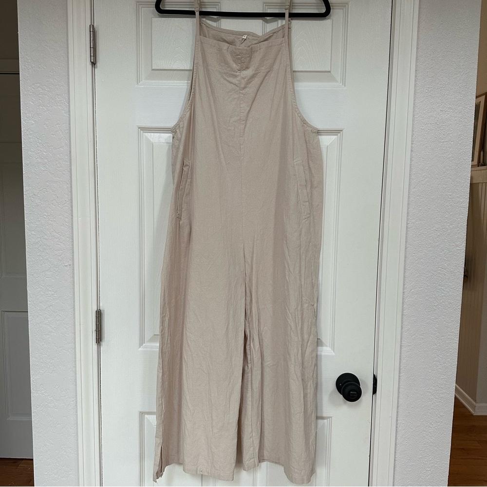 Wide leg jumpsuit